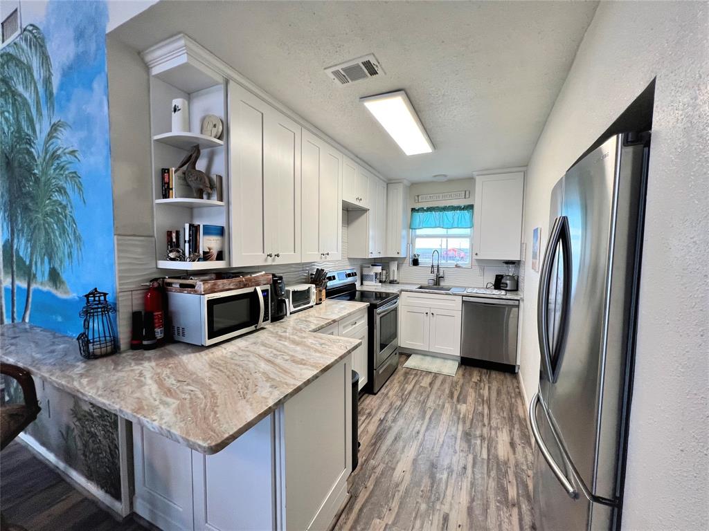 219 Whispering Palms, Freeport, Texas image 10