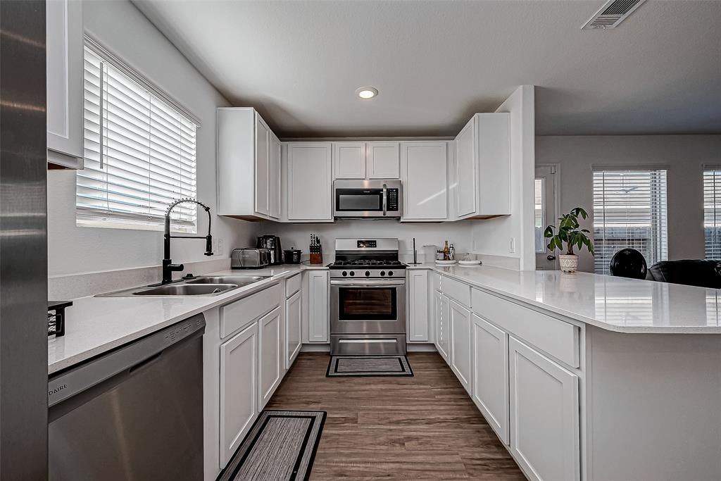 New Caney, Texas 77357, United States, 4 Bedrooms Bedrooms, ,3 BathroomsBathrooms,Residential,Active,77334