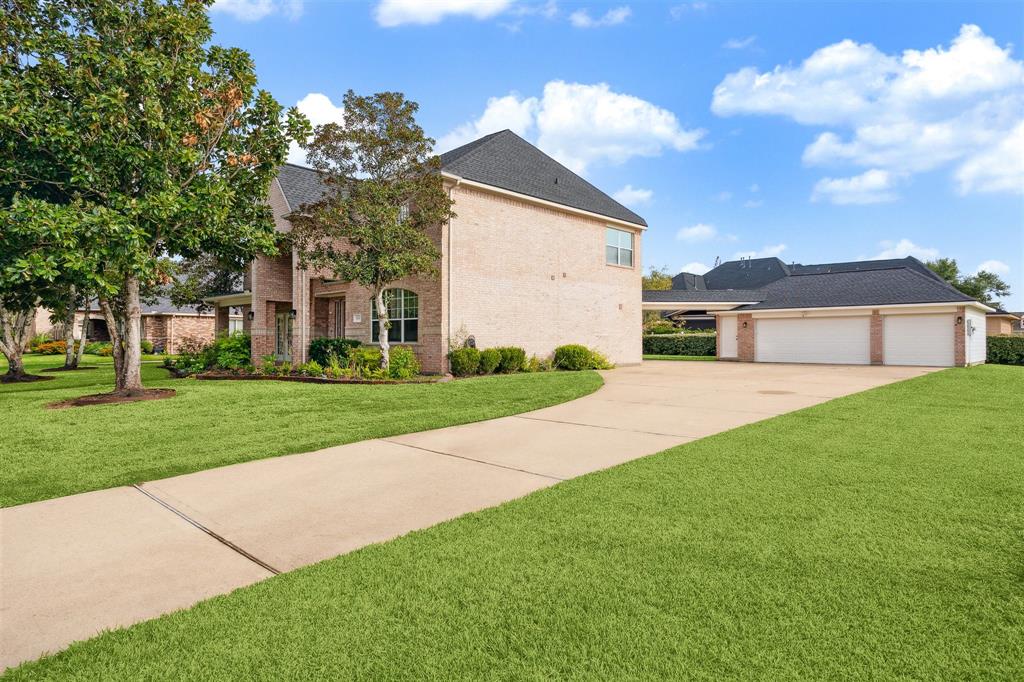 3505 Parkside Drive, Pearland, Texas image 2