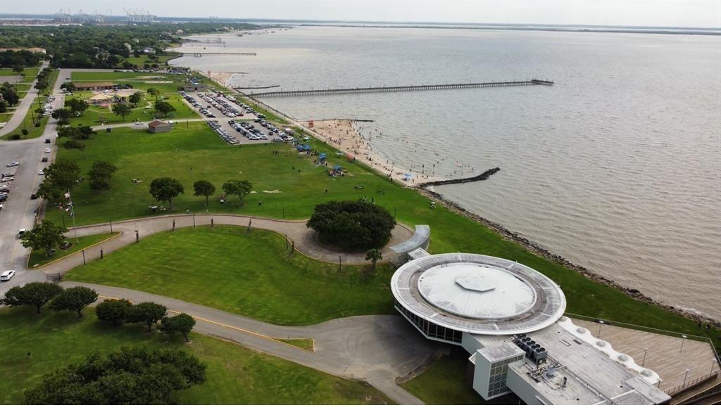 500 Park Drive, La Porte, Texas image 8