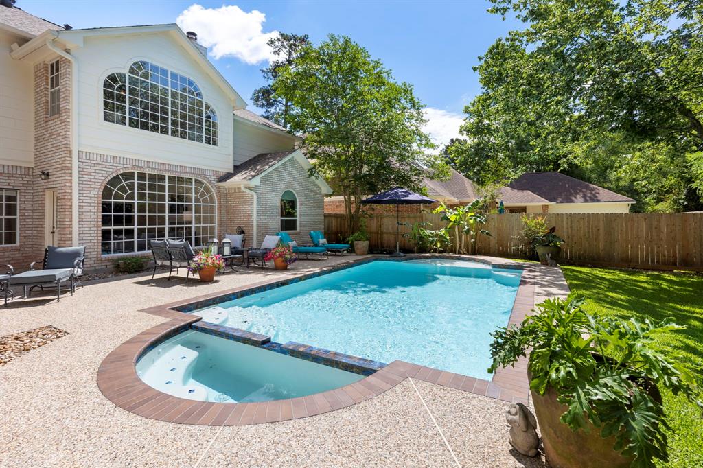 15 Grey Finch Court, The Woodlands, Texas image 4