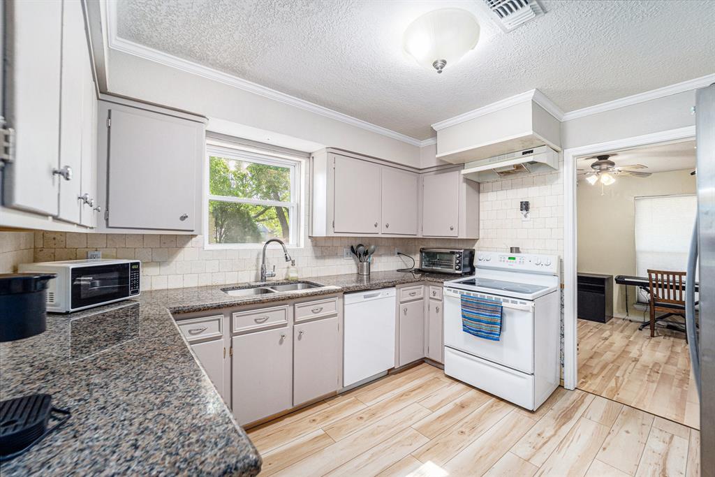 16402 Cornwall Street, Jersey Village, Texas image 17
