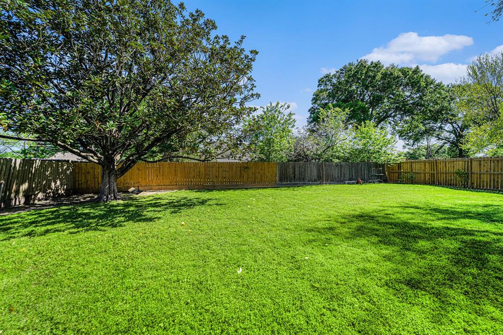 16402 Cornwall Street, Jersey Village, Texas image 2