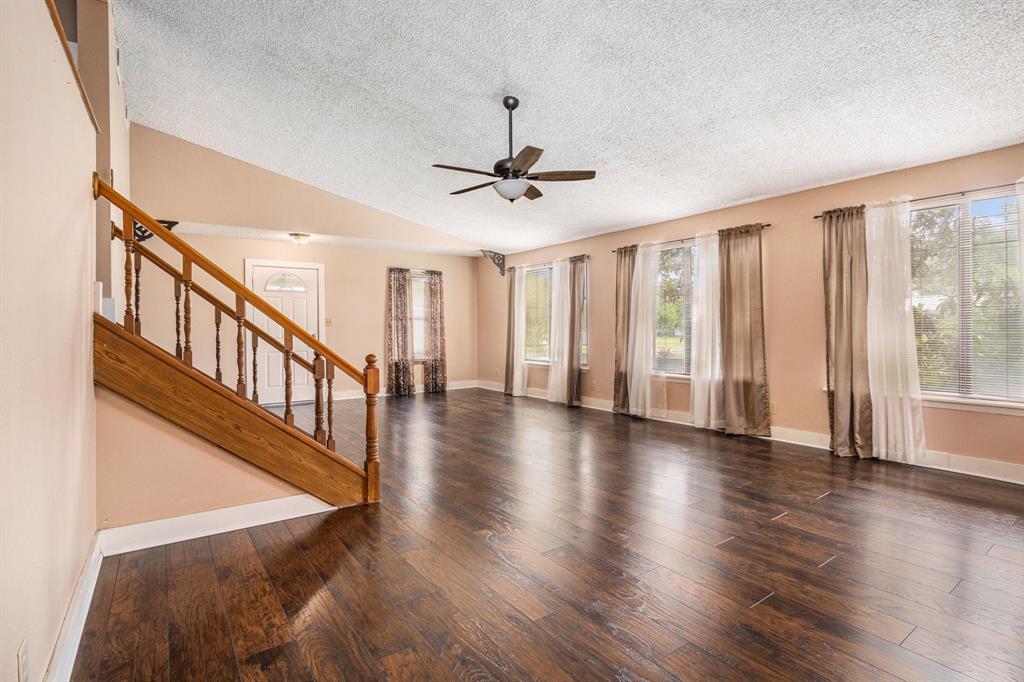 6302 Amie Lane, Pearland, Texas image 18
