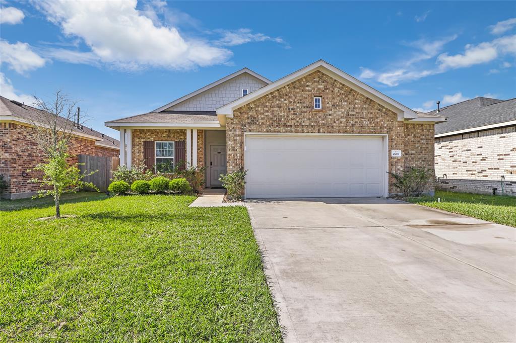 4918 Chimney Swift Ln Ln, Baytown, Texas image 1