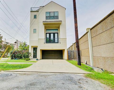 1613 Bonner Street Houston TX 77007