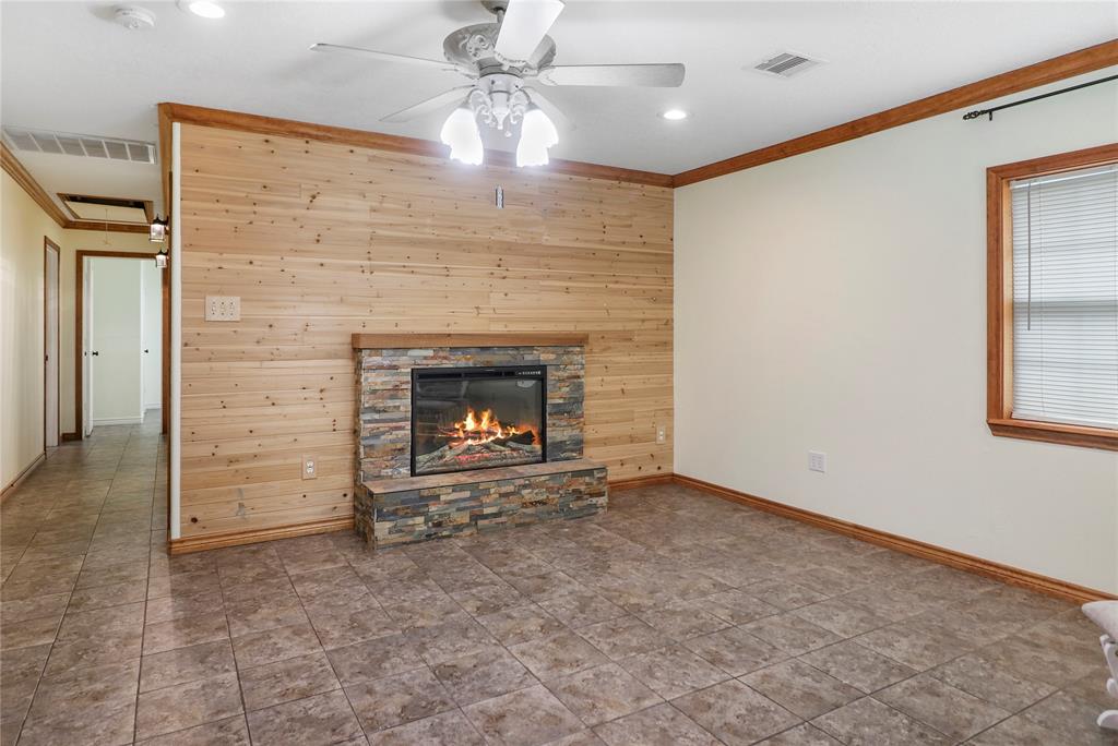 622 19th Street, Hempstead, Texas image 2