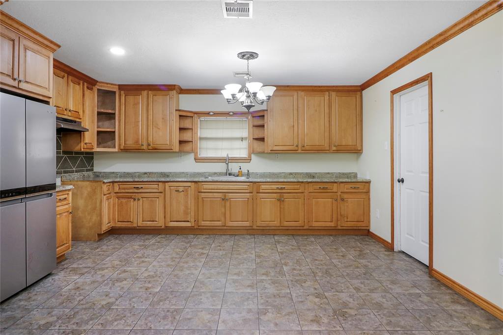 622 19th Street, Hempstead, Texas image 4
