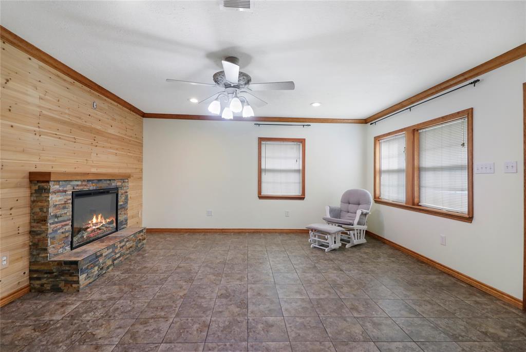 622 19th Street, Hempstead, Texas image 3