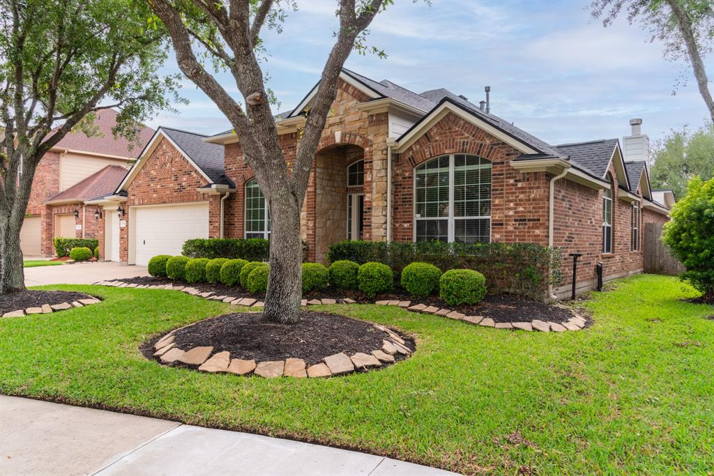 2304 Cape Landing Drive, Pearland, Texas image 36
