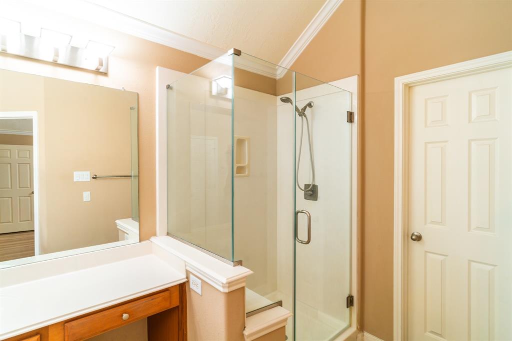 2304 Cape Landing Drive, Pearland, Texas image 19