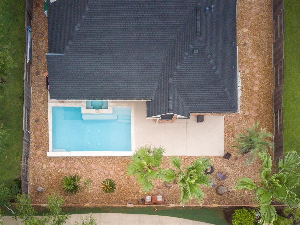 2304 Cape Landing Drive, Pearland, Texas image 34