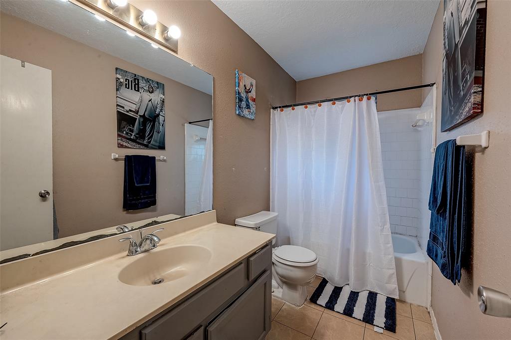 1122 Woodbridge Avenue, Pearland, Texas image 30