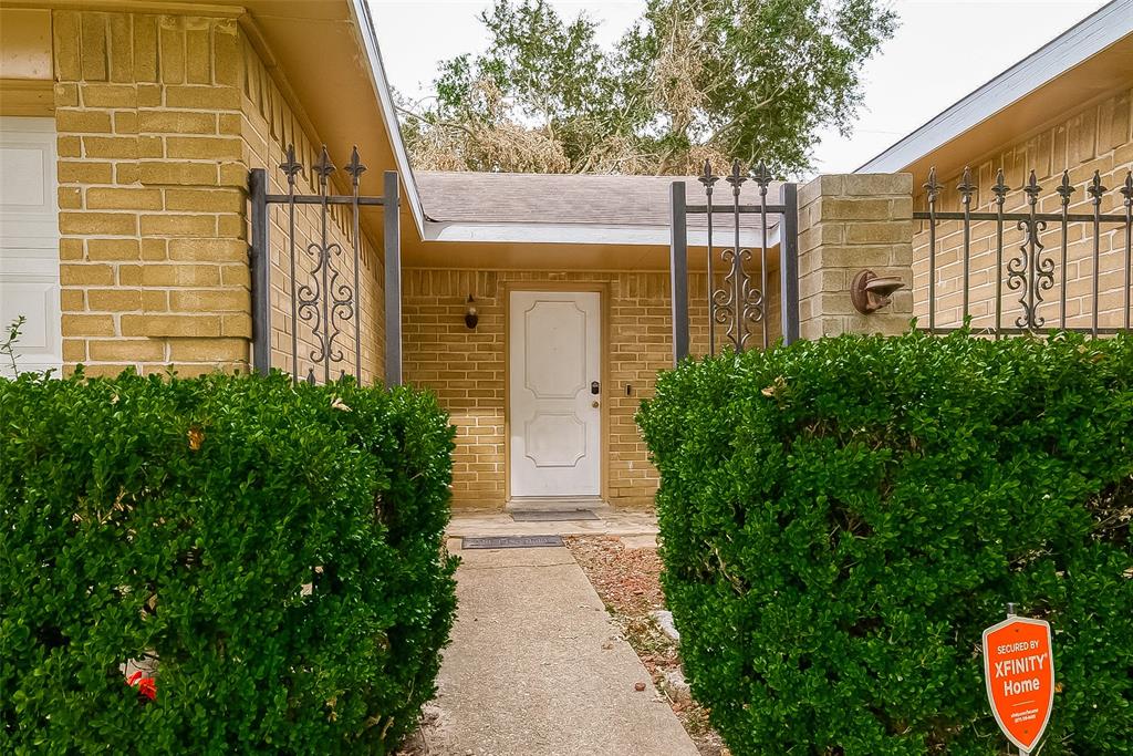 1122 Woodbridge Avenue, Pearland, Texas image 6