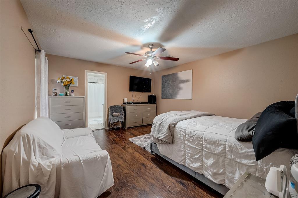 1122 Woodbridge Avenue, Pearland, Texas image 37