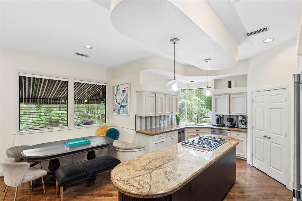 95 N Windsail Place, The Woodlands, Texas image 24