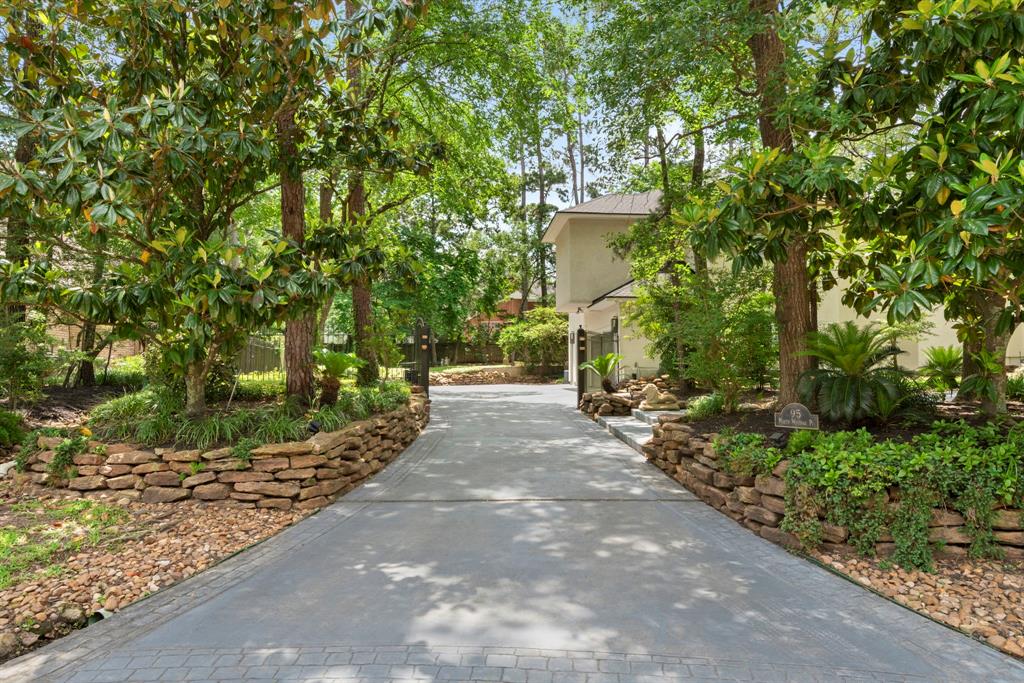 95 N Windsail Place, The Woodlands, Texas image 4