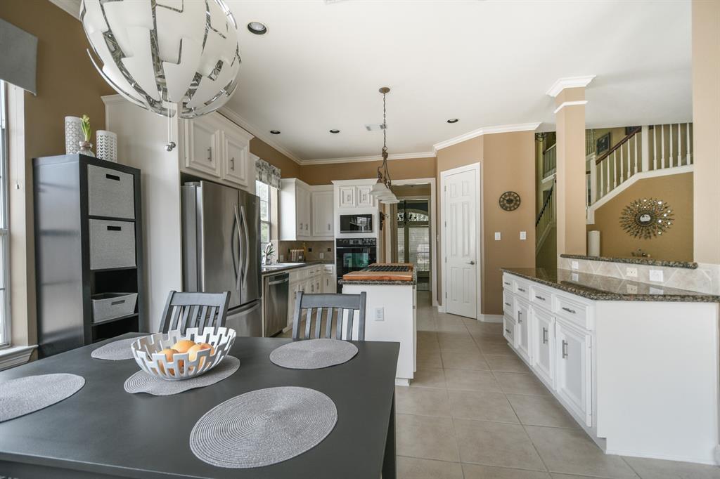 2910 Lara Brook Court, Katy, Texas image 11