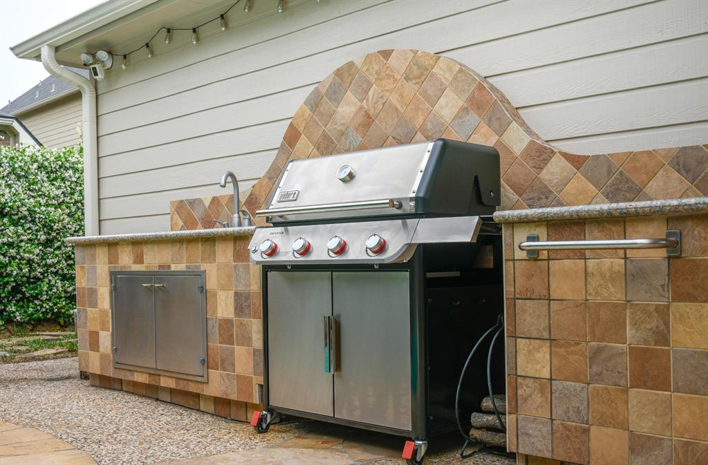 2910 Lara Brook Court, Katy, Texas image 5