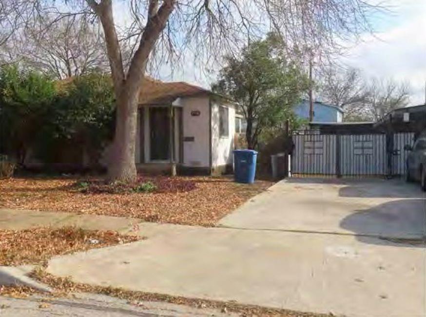 2221 W Settlers Way, The Woodlands, Texas image 2