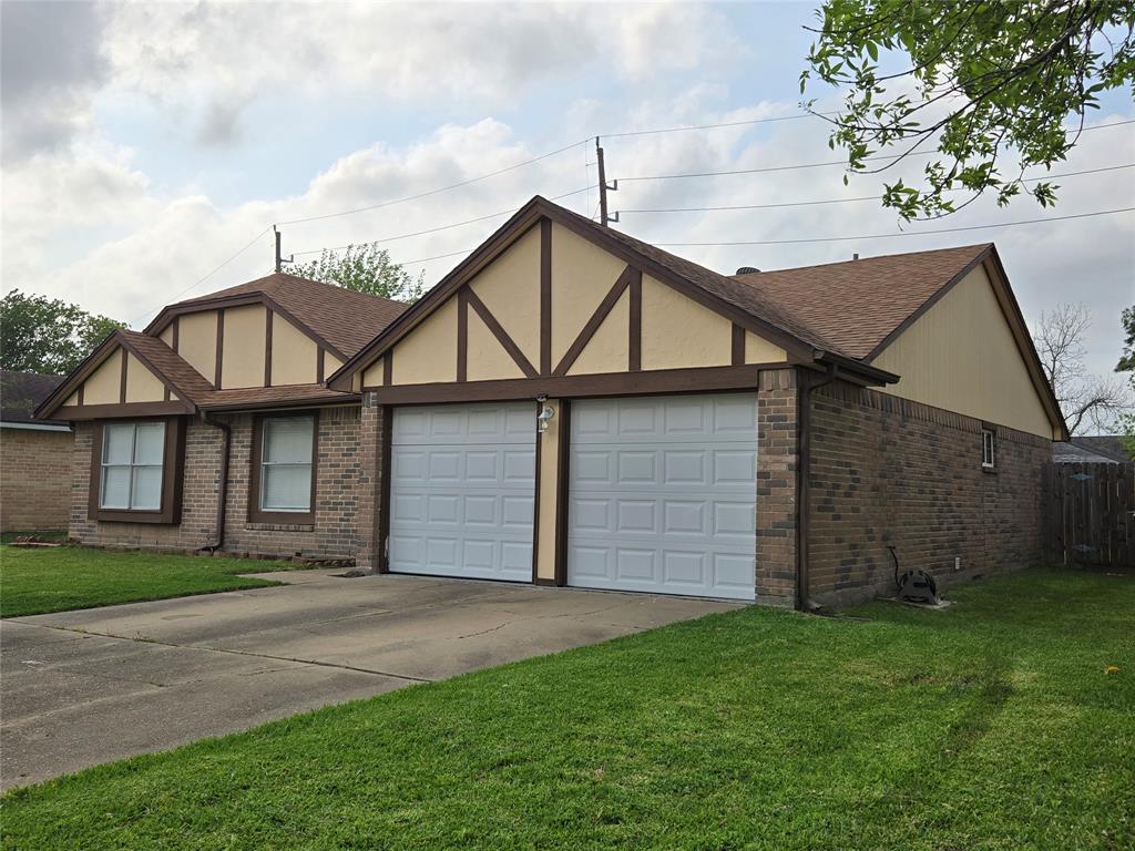 13006 Kingsmill Drive, Sugar Land, Texas image 2
