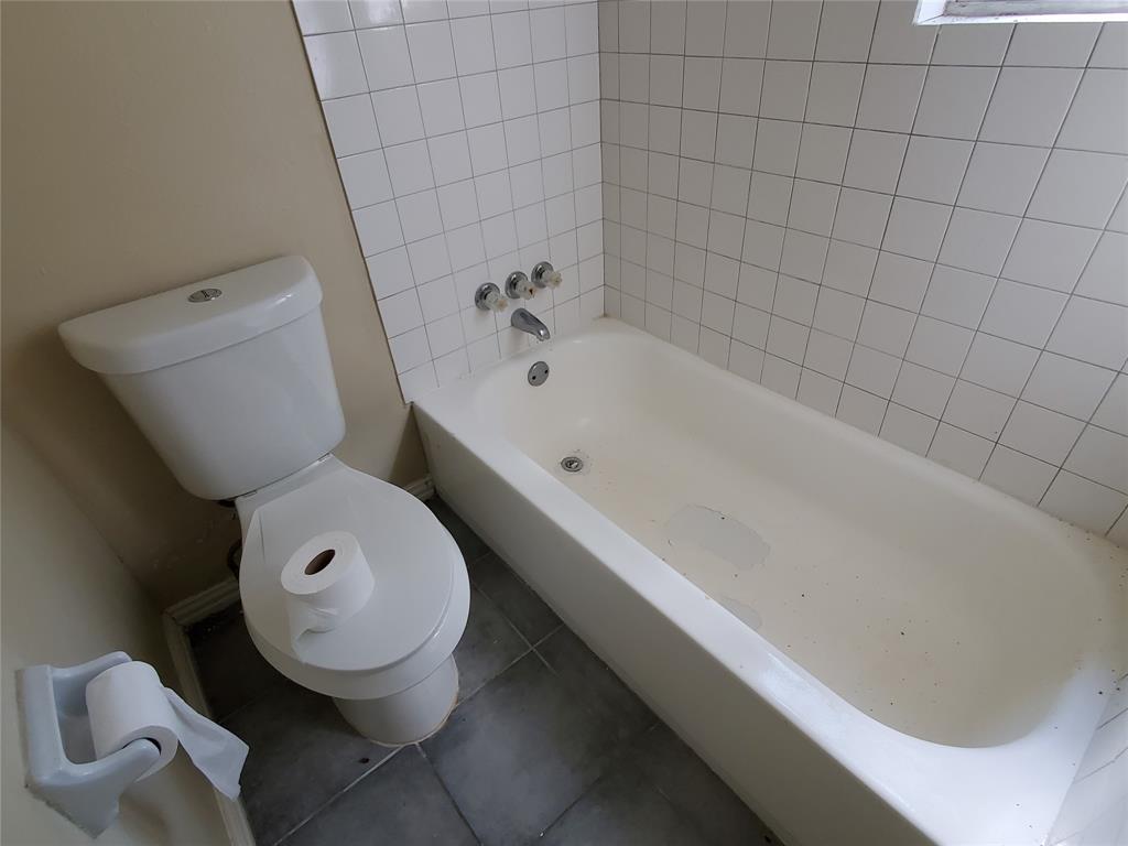 4919 Redfish Reef Street, Bacliff, Texas image 15