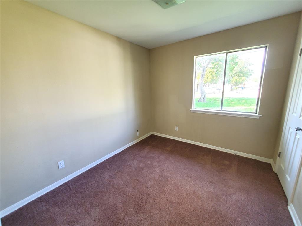 4919 Redfish Reef Street, Bacliff, Texas image 11