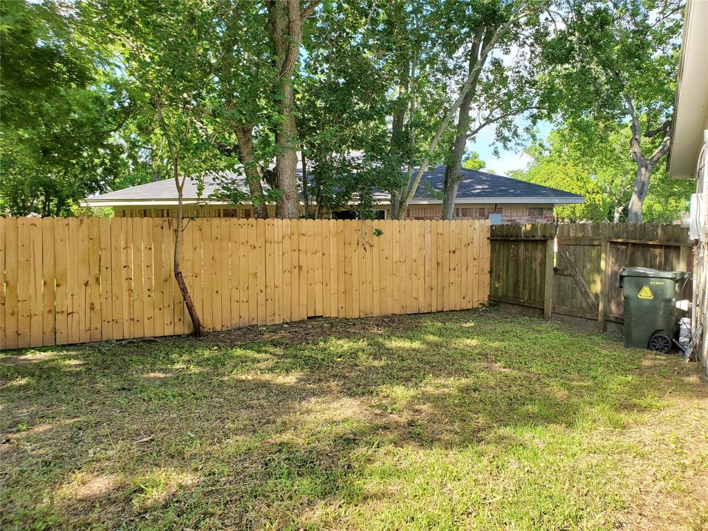 4919 Redfish Reef Street, Bacliff, Texas image 18