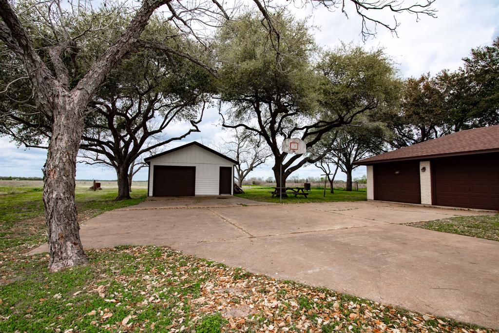4779 Mixville Road, Sealy, Texas image 33