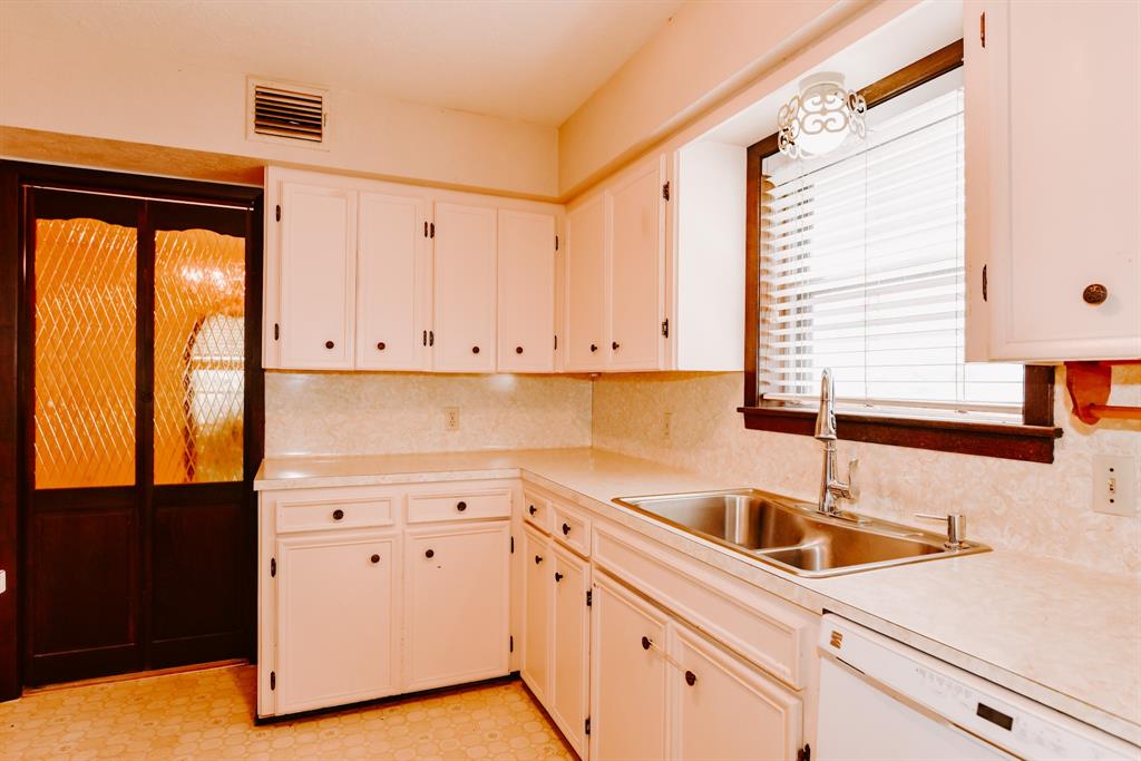 4779 Mixville Road, Sealy, Texas image 7