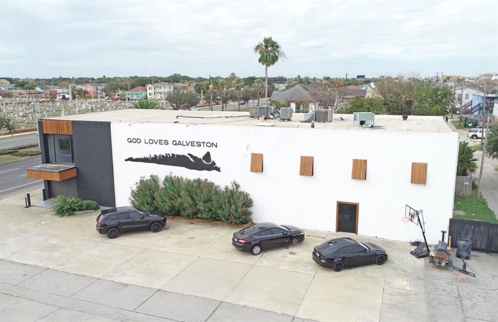 4124 Broadway Street, Galveston, Texas image 3
