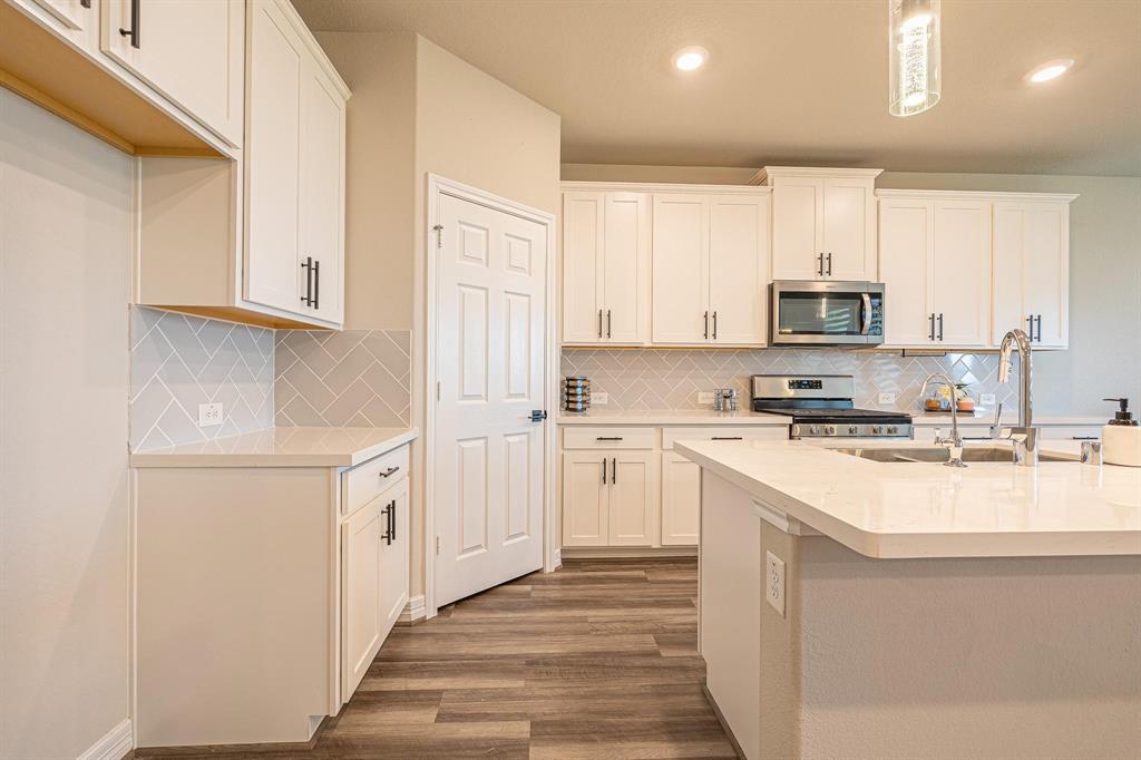 31426 Whitcombe Summit Way, Hockley, Texas image 3