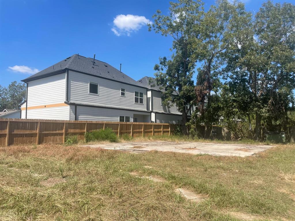 1807 Ontario Street, Baytown, Texas image 6