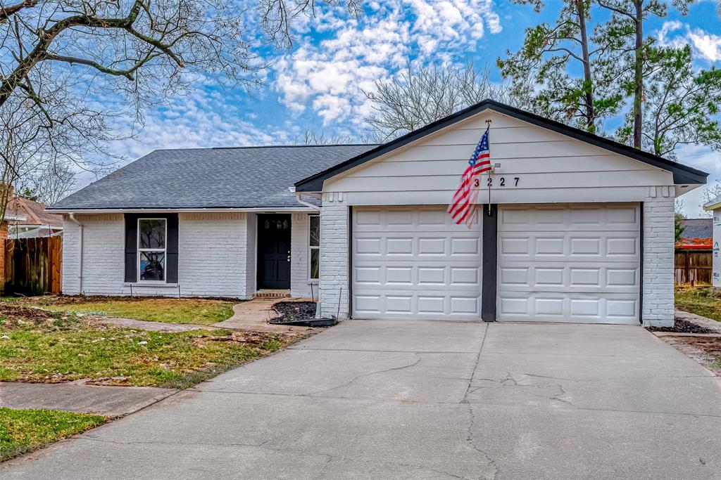 23227 Pine Post Lane, Spring, Texas image 2