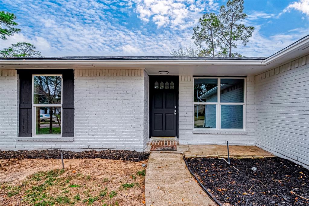 23227 Pine Post Lane, Spring, Texas image 3