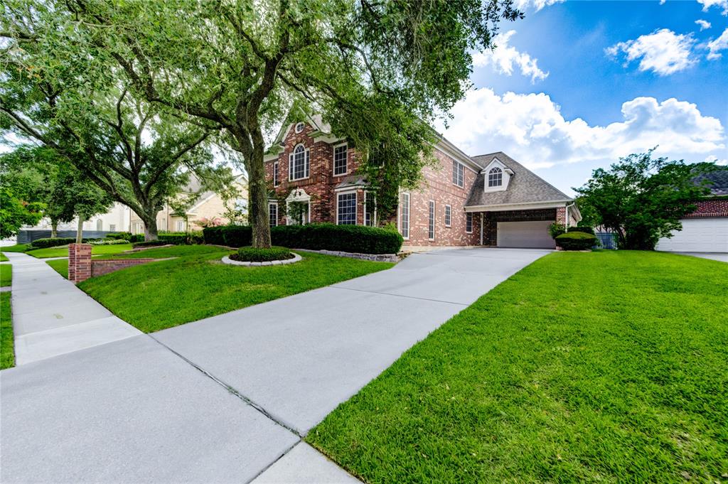 90 Heathrow Lane