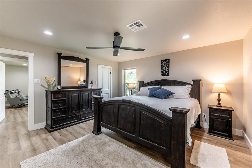 466 Cherry Hills Drive, Huntsville, Texas image 16