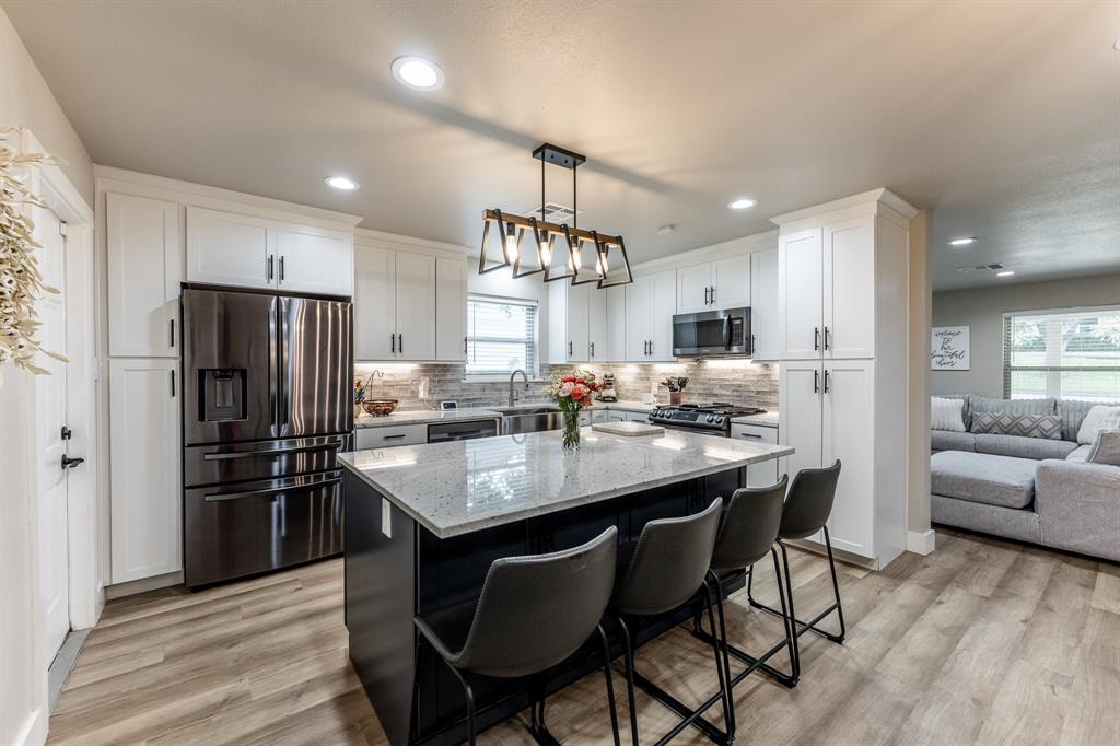 466 Cherry Hills Drive, Huntsville, Texas image 10