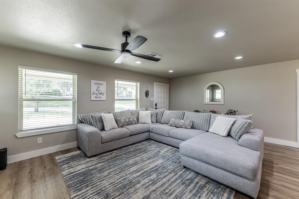 466 Cherry Hills Drive, Huntsville, Texas image 6