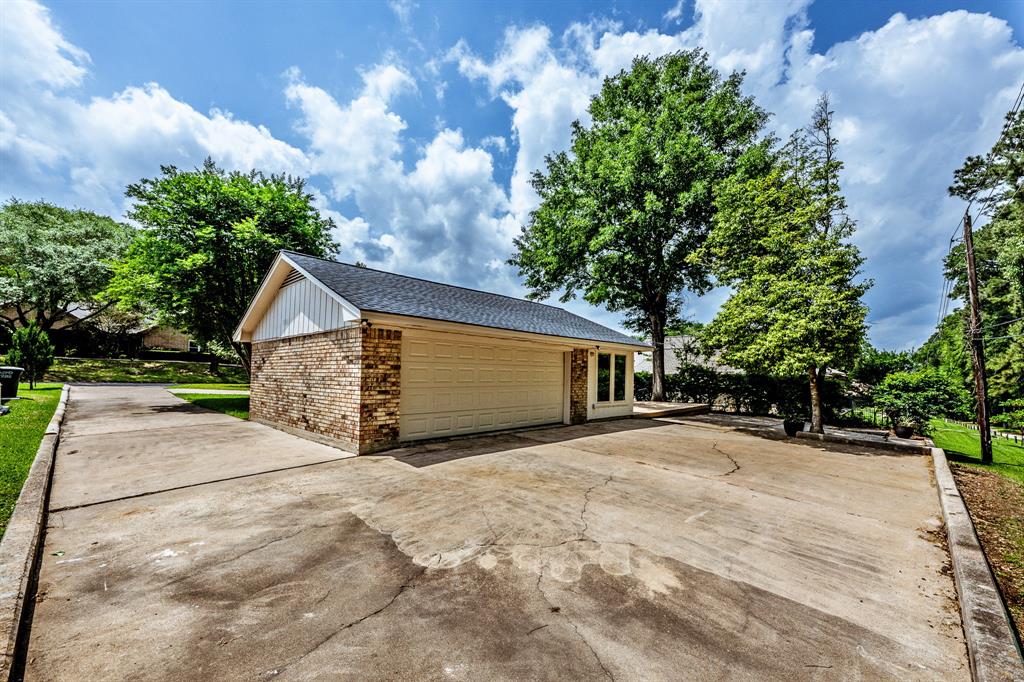 466 Cherry Hills Drive, Huntsville, Texas image 26