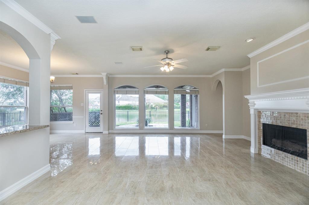6539 Parkriver Crossing, Sugar Land, Texas image 9