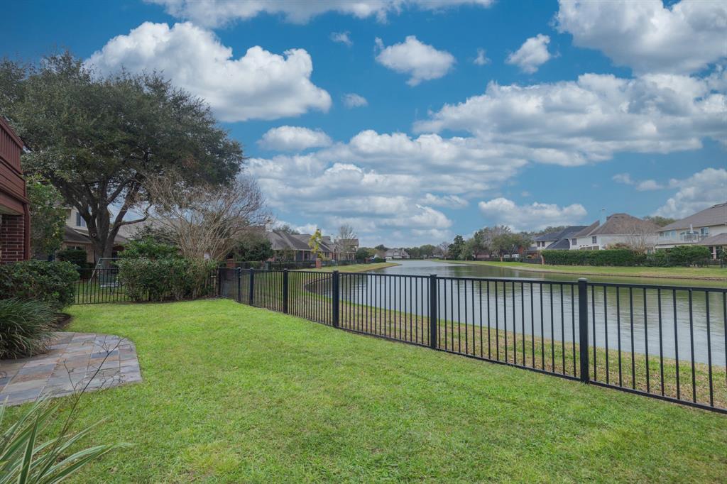 6539 Parkriver Crossing, Sugar Land, Texas image 38