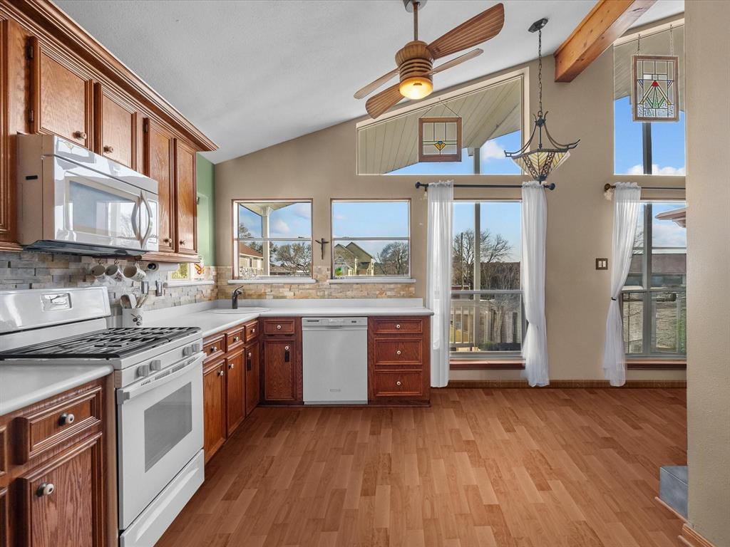 4519 Mariners Mooring Street, Dickinson, Texas image 13