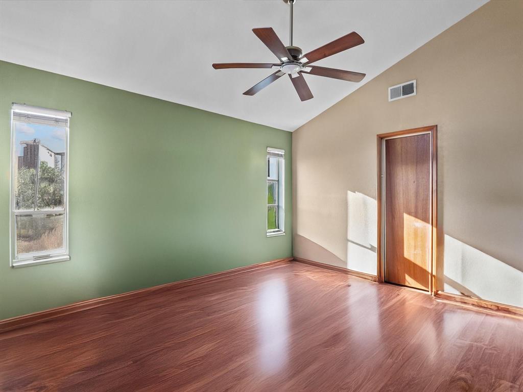 4519 Mariners Mooring Street, Dickinson, Texas image 17