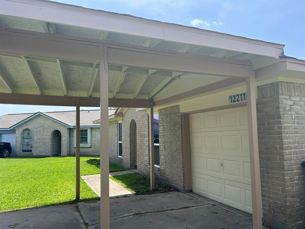 12211 Roandale Drive Drive