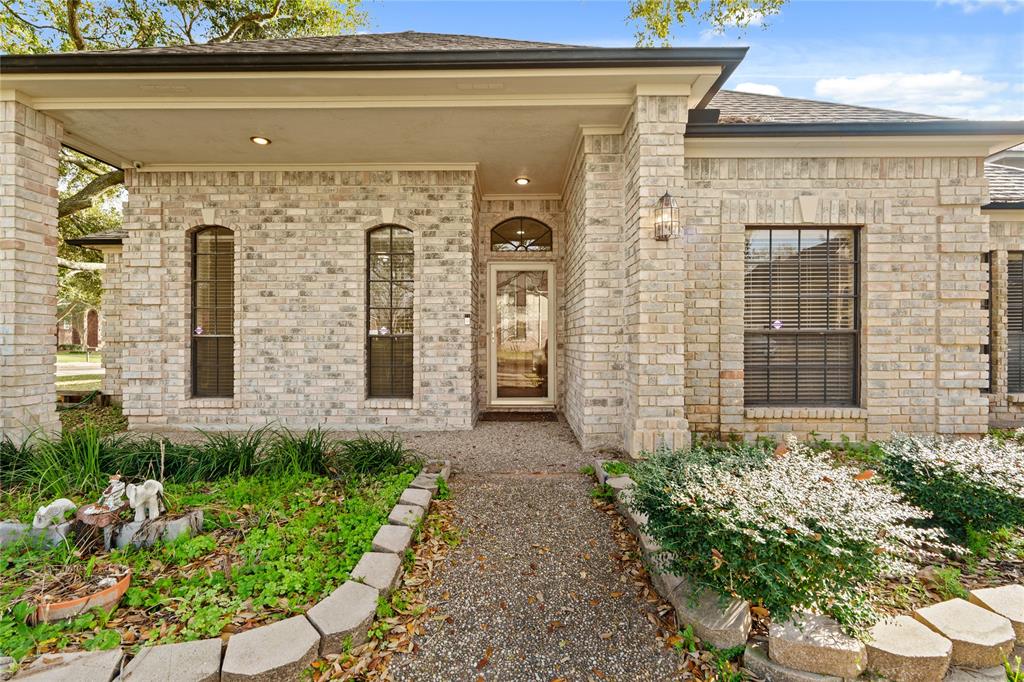 1015 Flagmore Drive