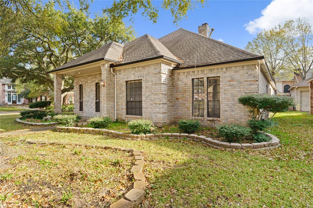 1015 Flagmore Drive