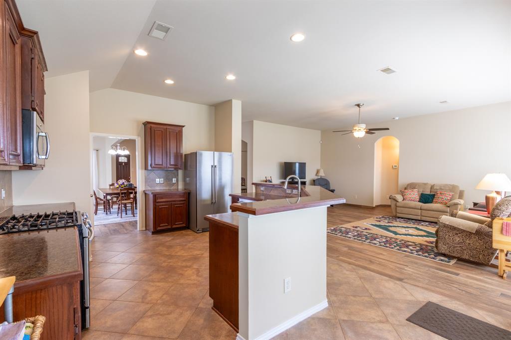 513 Reddingwood Lane, La Marque, Texas image 17