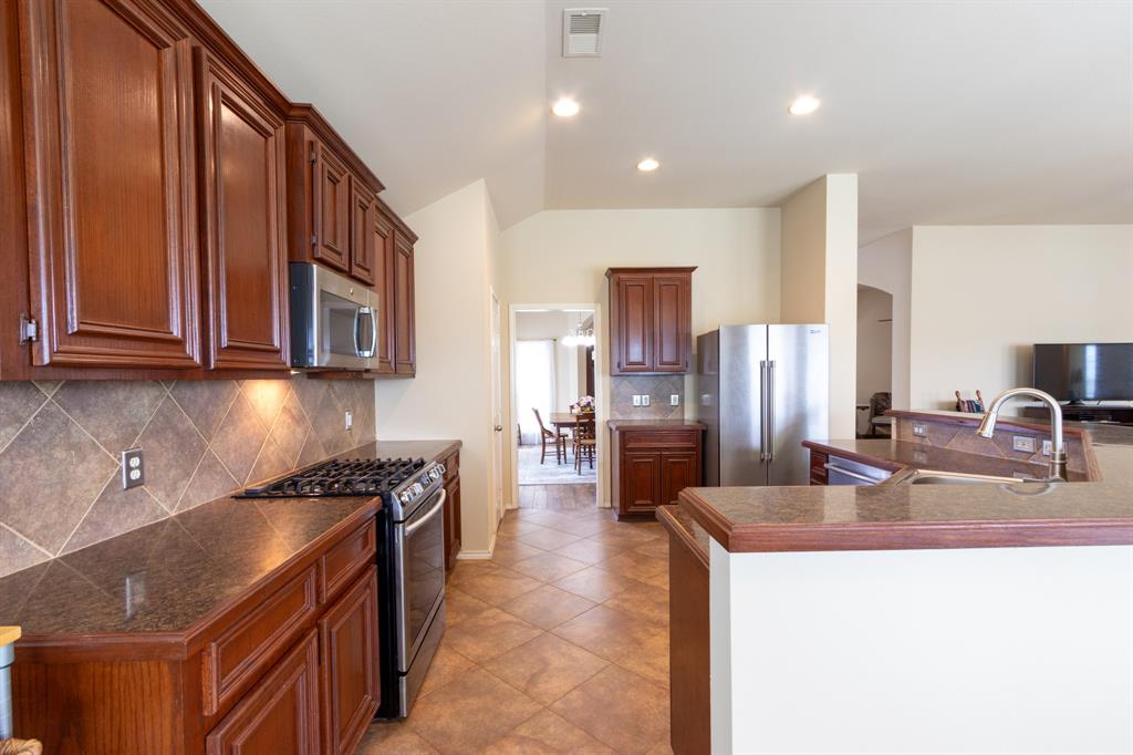 513 Reddingwood Lane, La Marque, Texas image 14