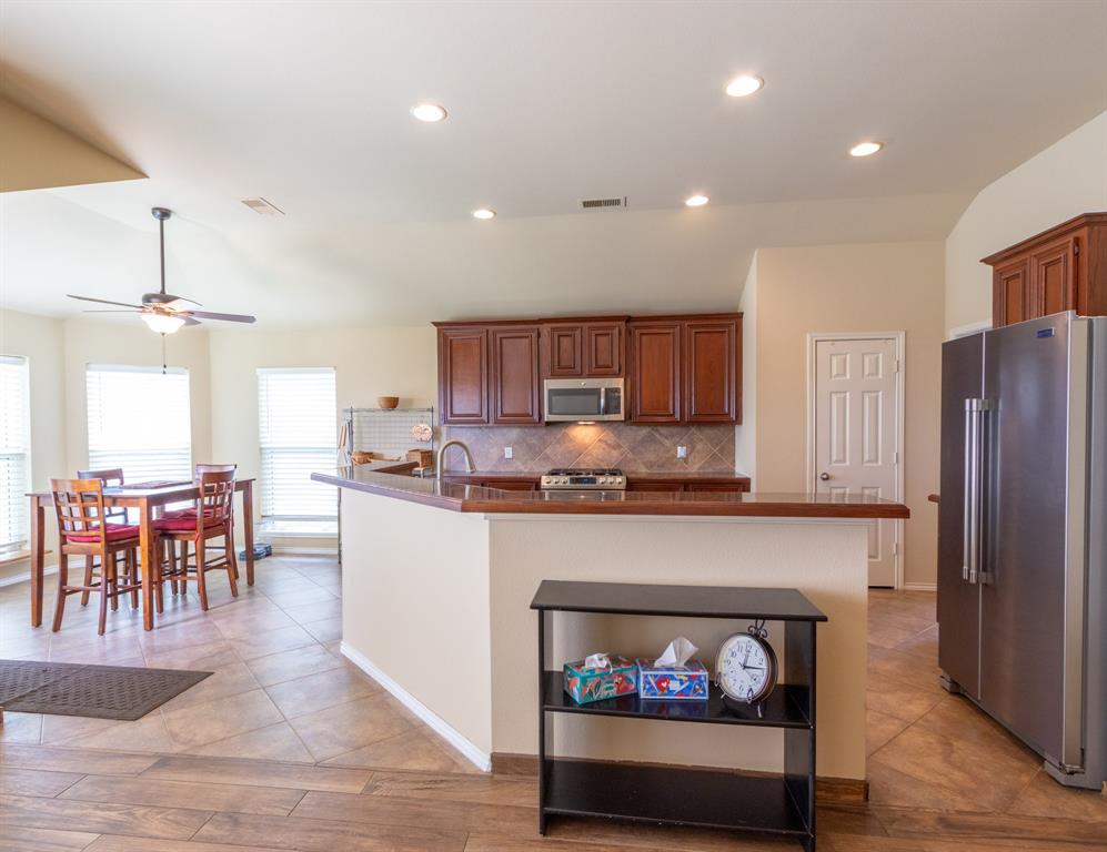 513 Reddingwood Lane, La Marque, Texas image 11